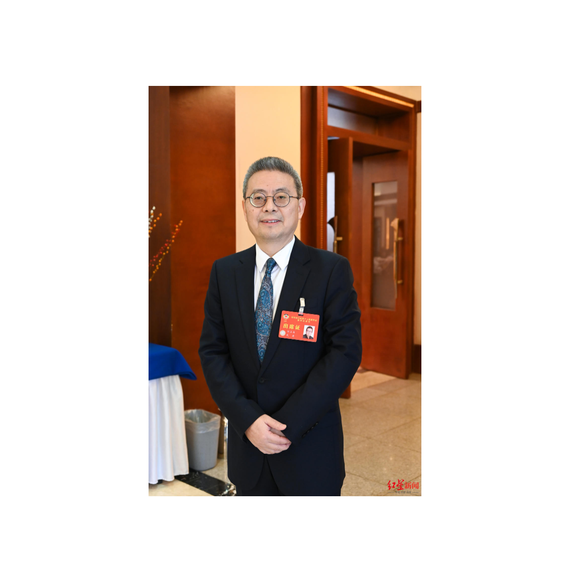 红星新闻：从伦敦飞回成都的航班上，他写下了一份关于城市未来的提案