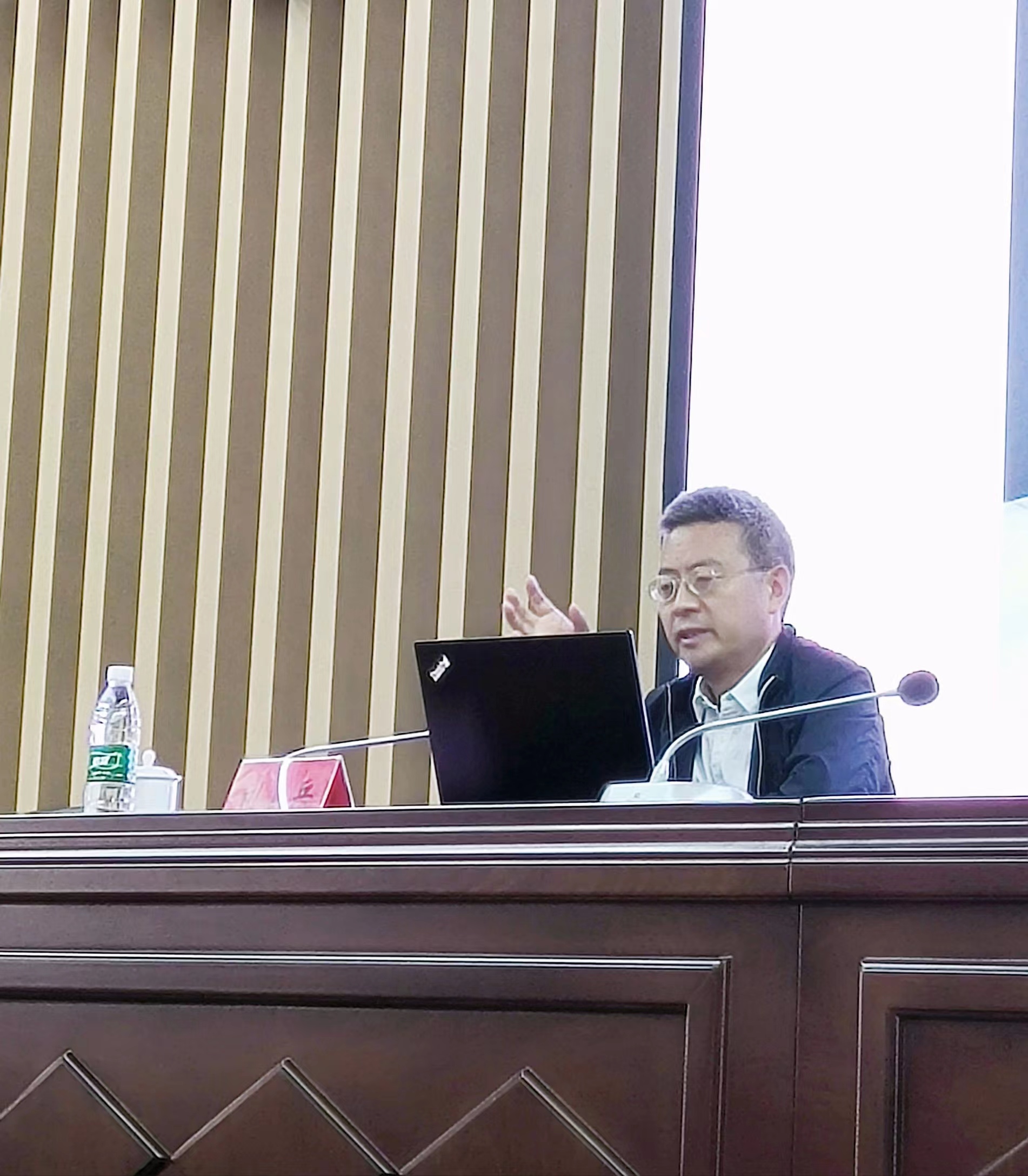 和漂亮老师做爰4